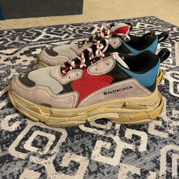 Balenciaga's Triple S sneakers - Used in okay Condition - Picture 2 of 7